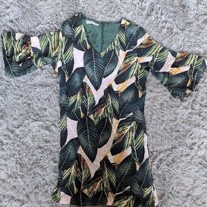 Leaf Patterned Maxi Dress with Flared Sleeves